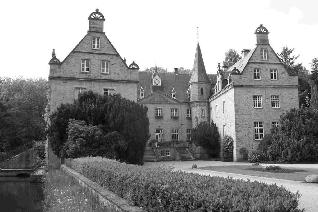 Historisches Wasserschloss Surenburg Riesenbeck – Geschichte, Natur & Reiten erleben