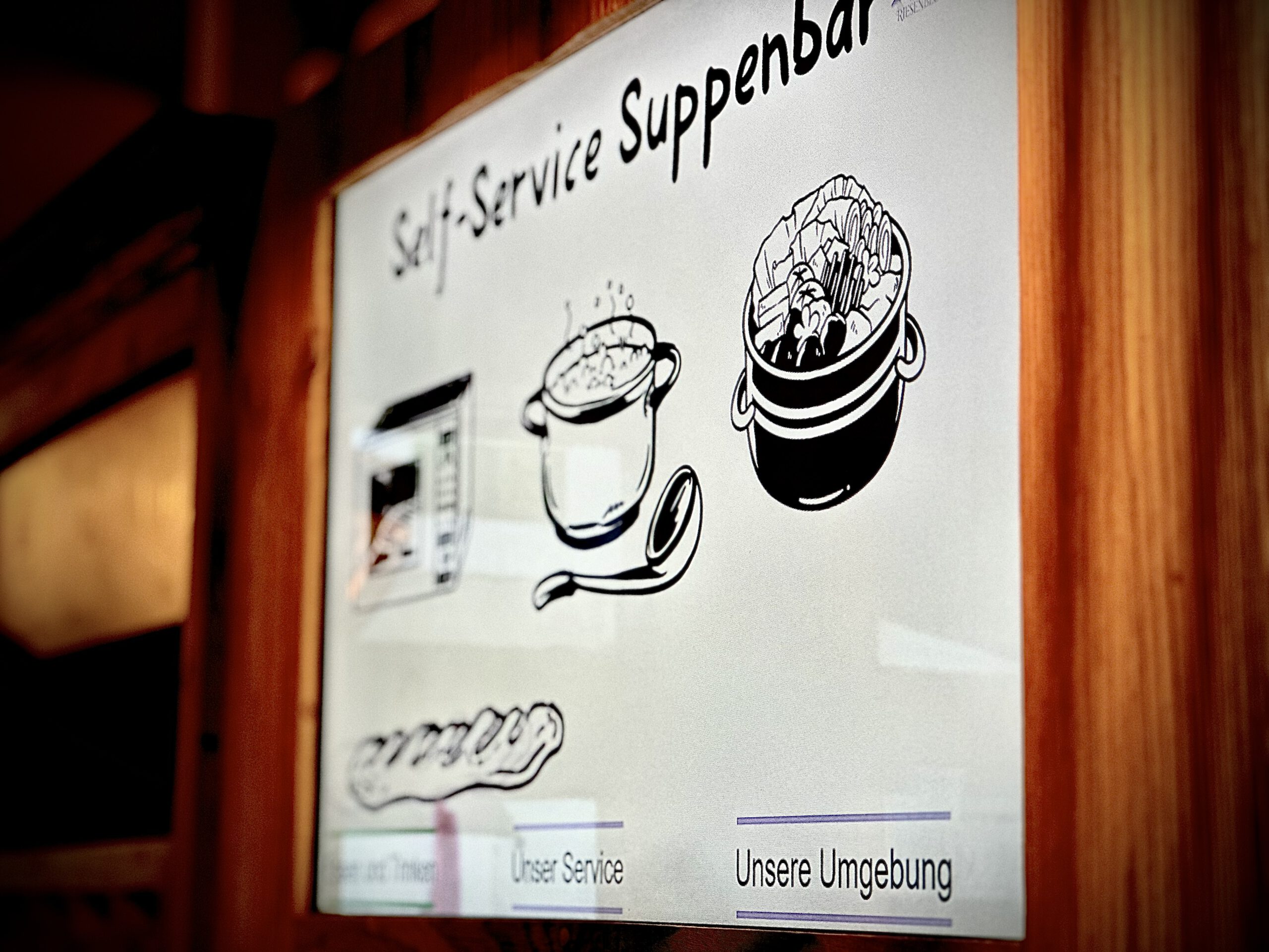 Suppenbar mit Auswahl und Toppings
