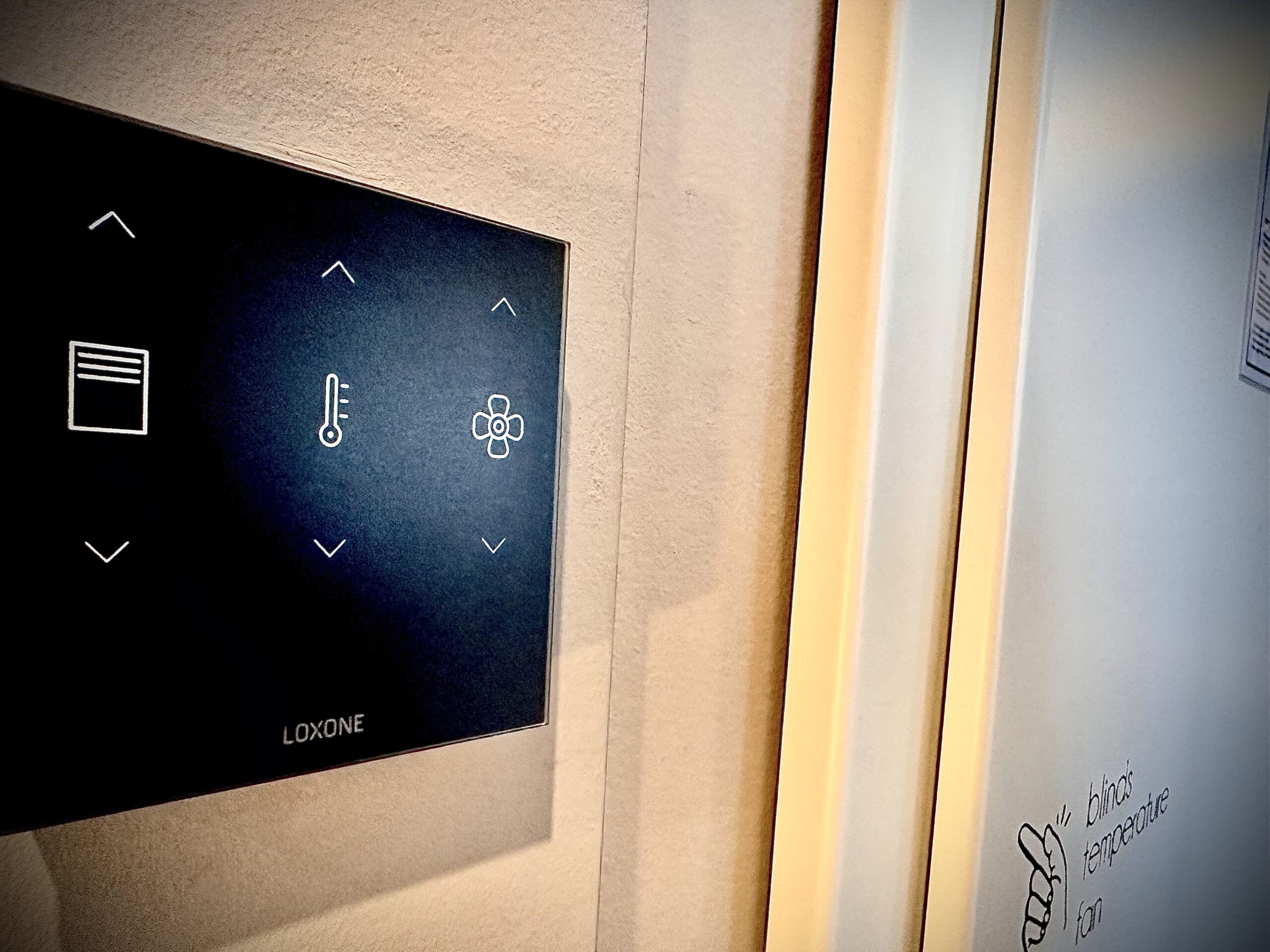 Deluxe mit Loggia – Zugang und Sitzbereich